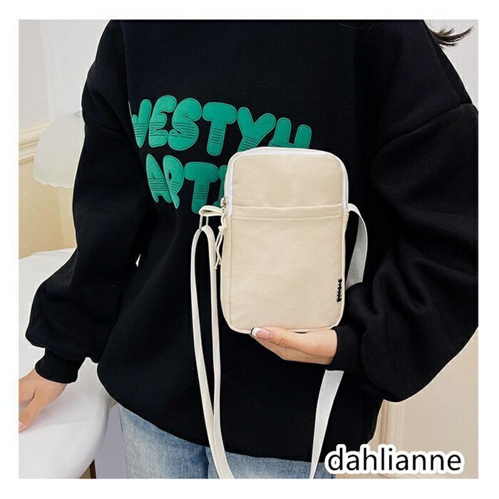 スマホポーチ レディース スマホショルダー ショルダーバッグ ポシェット ミニバッグ 縦型 斜め掛け 肩掛け 無地 シンプル 軽量 小物