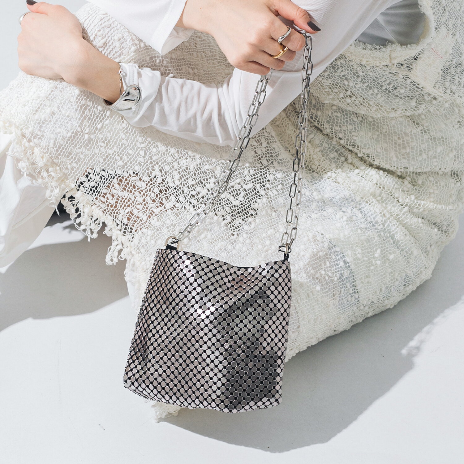 【公式】イーボル EVOL 2WAYメタルハンドバッグ バッグ レディース 靴 メタル 2WAY フォーマル オケージョン パーティー セレモニー カジュアル チェーン きらきら ハンドバッグ