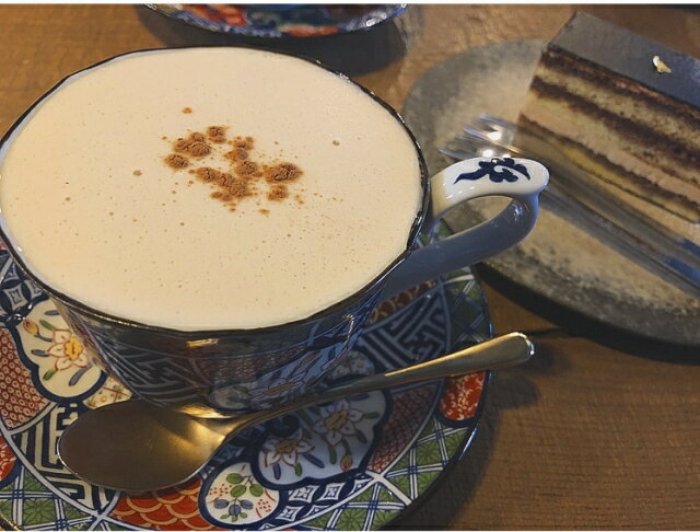 名古屋えいこく屋 本場のマサラ付きチャイ インド 日常愛飲 美味しい 健康的 飲み物 チャイ しっかり コク 甘み アッサム CTC 味 力強く 香り 高い ミルクティー マサラ スパイス 香り 豊かな マサラチャイ 本物