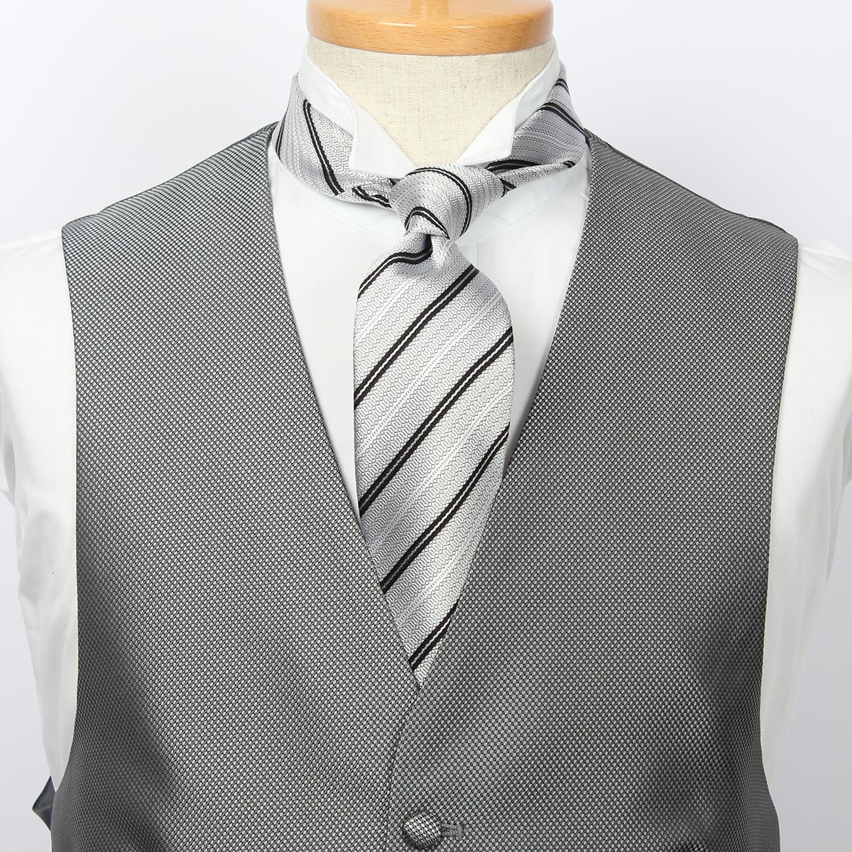 フォーマルベスト&タイ4点セット。フォーマルベスト、ネクタイ、ウイングカラーシャツ、ポケットチーフがセットになったお得なフォーマルベストセット/グレーベスト メ...