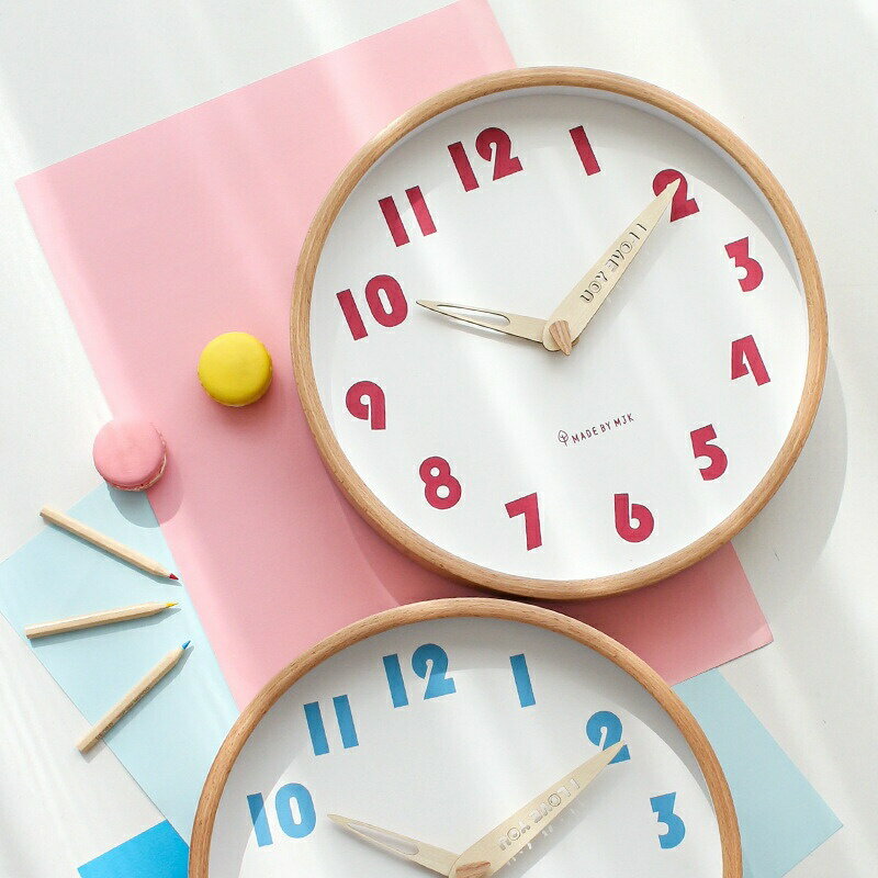 壁掛け時計 知育時計 掛け時計 子供部屋 キッズ アナログ時計 木製 北欧 リビング おしゃれ シンプル 時間管理 学習教育グッズ 静音防塵 大文字 非電波 軽い フック付き インテリア時計 天然木製 12インチ