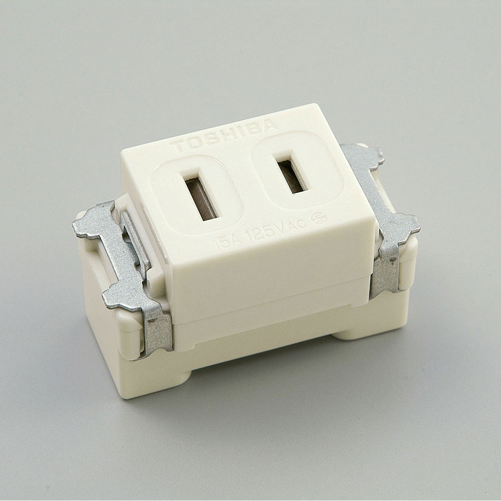 ●扉付埋込コンセント■定格：125V　15A■口数：1口用■ほこり防止シャッター付メーカー取寄品