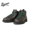 商品詳細 ブランド：DANNER 商品名：MOUNTAIN LIGHT 2 / マウンテンライト2 -BROWN- 生産国：アメリカ 【DANNER】1932年創業のアメリカ合衆国ウィスコンシン州で誕生し、現在はオレゴン州に拠点を置くブーツメーカー。1932年、チャールズ・ダナー、ウィリアム・ウィエンハーグとその甥の三人によって、ウィスコンシン州で誕生し、当初はワークブーツを生産する工場で、低価格のワークブーツを製造・販売していた。ウィエンハーグ亡き後は本拠地をオレゴン州ポートランドに移した。第二次世界大戦中は、「造船所の靴」と呼ばれる木こり用の作業靴メーカーとして有名になり、後に「マウンテントレイル」や世界で初めてゴアテックスをブーツに採用した「ダナーライト」を発表する。現在ではアウトドアブーツの定番ブランドとして知られ、創業以来、「実際にダナーの靴を履く人が、不便を感じずに、使いやすく耐久性に富んだ靴を作る」がコンセプトとなっている。 サイズ実寸 USサイズ 7 8 9 10 サイズ 約25.0 cm 約26.0 cm 約27.0 cm 約28.0 cm ※上記数値は在庫一点を測った平置き実寸です。商品の個体差や商品箇所によって、数値とは多少前後する場合がございます。予めご了承下さい。 商品の詳しい測り方ついては コチラ をご覧ください。 ご注文確定までの流れ