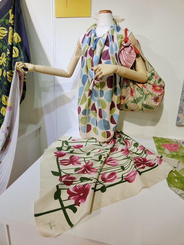 ＼5%OFFクーポン配布中／風呂敷 大判 サイズ 97cm ニ四巾 シビラ Sybilla ふろしき JUGAR フガール ブルー 箱無し 綿100％ 名入れ可 日本製 おしゃれ かわいい エコバッグ 折りたたみ コンパクト 子供 一升餅 1歳 誕生日 メール便 送料無料 バレンタイン 2021格安通販　バレンタイン　人気　ランキング