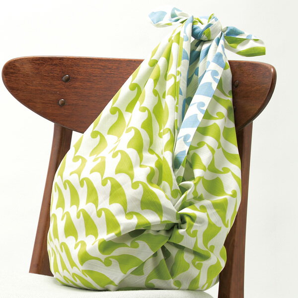 \5%OFFクーポン配布中/風呂敷 大判 サイズ 三巾 104cm 伊砂文様 両面染め 綿 ふろしき 波 グリーン/ブルー 名入れ可 日本製 おしゃれ かわいい 和柄 エコバッグ 風呂敷バッグ リュック 子供 一升餅 1歳 誕生日 むす美 メール便 送料無料 バレンタイン 2021