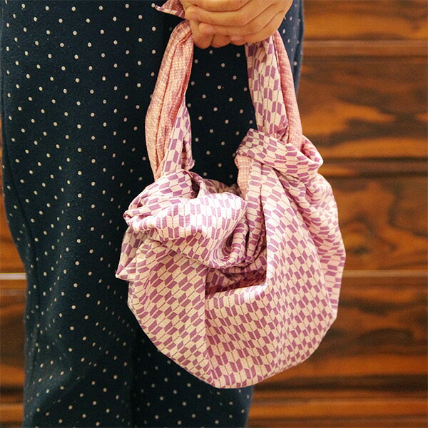 ＼5%OFFクーポン配布中／風呂敷 70cm 二巾 矢絣 両面染 綿 ふろしき 名入れ可 日本製 おしゃれ かわいい 和柄 子供 一升餅 一生餅 1歳 誕生日 エコバッグ 重箱用 ワイン 風呂敷専門店 メール便 送料無料 1000円ポッキリ 買い回り バレンタイン 2021格安通販　バレンタイン　人気　ランキング