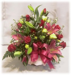 オリエンタルリリーと季節のお花アレンジメント