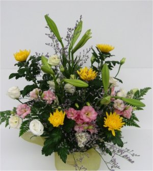 【送料無料】お供え　盛り花V300