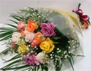 【送料無料】虹色のバラの花束MR15