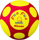【人気商品　　　一緒にどうですか(^^♪】やわらかく、よく弾む特徴があり、当たっても痛くないボールです。製造方法：縫い素材：EVA小学生用スポーツ＆ウェルネスを通して世界に笑顔を届けたい バレーボール・サッカーボール・バスケットボール・ハンドボール・ドッジボール・水球等、各種球技用ボールを中心としたスポーツ用品を製造・販売しています。特にバレーボールは、1964年の東京オリンピック以降、公式球として半世紀以上採用され、現在も国際バレーボール連盟（FIVB）が主催する、2094年までのバレーボール及びビーチバレーボール大会で唯一の公式試合球として使用されることが決定しています。世代や国境を越えて、球技や運動から生まれる喜びや充実感を届け支えること。それが「MIKASA」ブランドの責任と目標です。【注意：こちらの商品はメーカー発注のため、交換、返品、キャンセルはできません】