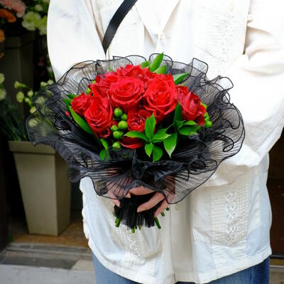 『エレガントなブーケ・レッド』【楽ギフ_メッセ】【楽ギフ_メッセ入力】