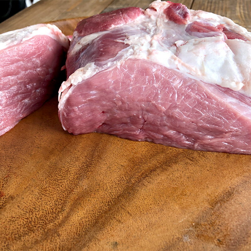 【ふるさと納税】【放牧豚】モモかたまり 1kg以上 お肉 豚肉 豚 もも肉 モモブロック しゃぶしゃぶ 冷凍 北海道 F4F-2237