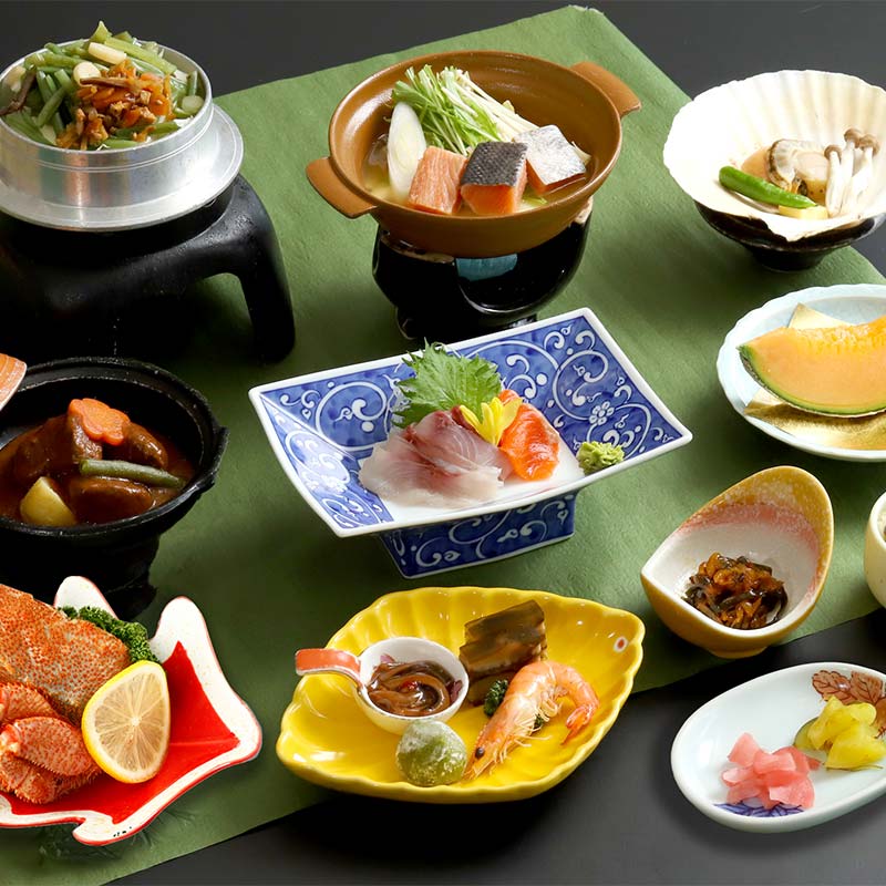 【ふるさと納税】御前水 日和 毛ガニ半身付ペア宿泊 1泊2食 チケット 宿泊 利用券 サウナ ホテル 旅行 宿泊券 北海道 クーポン 風呂 券 かに カニ 毛がに 和会席膳 温泉 源泉かけ流し 阿寒湖 釧路 F4F-8258その2