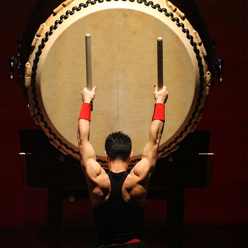 【ふるさと納税】出張演奏30分（3曲） 芸能 北海道 釧路 和太鼓 イベント 演奏 蝦夷太鼓 鑑賞 F4F-8463