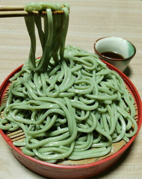 【ふるさと納税】A4011 春とともにお届け!よもぎ入り生うどん6人前・めんつゆ付き(よもぎ入り生うどん250g(2人前)×3袋、めんつゆ6袋)