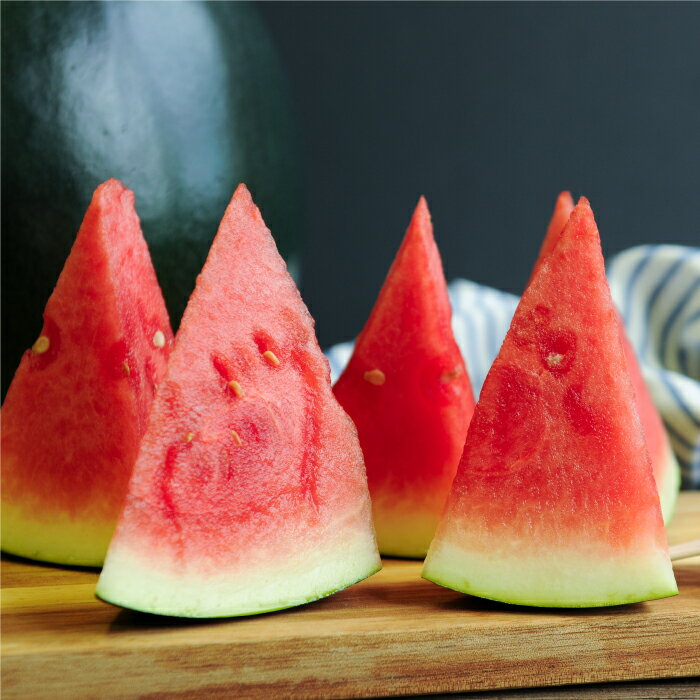 【ふるさと納税】《2026年分受付中》【定期便2回】スイカ2種(夏のほほえみ・夏の女神)食べ比べ ｜ スイカ すいか 食べ比べ 定期便 1玉 4kg 5kg 6kg 果物 フルーツ 国産 取り寄せ デザート グルメ 夏の女神 夏のほほえみ 北海道 ふるさと納税 三笠市 三笠【01147】