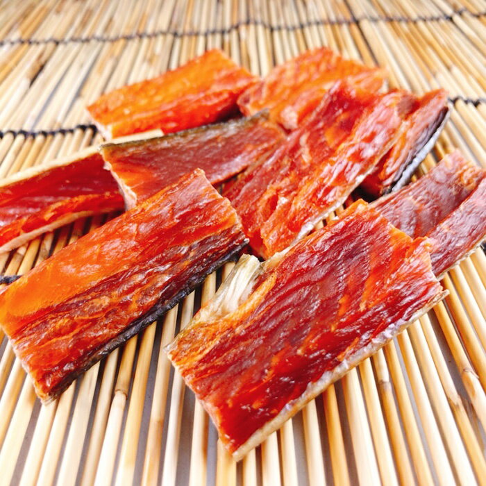 【ふるさと納税】【12月14日決済確定分まで年内配送】 スモークサーモンカプレーゼ 3 ~ 5P ( 計 600g ) ＆鮭とば 100g × 5P 鮭 さけ サケ しゃけ シャケ 魚 さかな サカナ 海鮮 北海道牛乳 モッァレラ モッァレラチーズ チーズ バジル 燻製 くんせい 北海道 C-09050