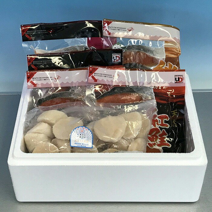 【ふるさと納税】【12月10日決済確定分まで年内配送】 ほたて貝柱と鮭切り身 3 種 ホタテ ほたて 帆立 帆立貝柱 ホタテ貝柱 貝柱 鮭 サケ さけ しゃけ シャケ 時鮭 トキシラズ 春鮭 沖獲れ鮭 紅鮭 紅ざけ 秋鮭 秋ざけ グルメ 海鮮 切身 北海道 根室市 ふるさと納税 B-18005