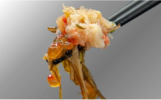 【ふるさと納税】8-014-001　7種の海鮮松前漬（いくら、ほたて他） 600g（100g×6）　魚貝類・帆立・ホタテ・魚貝類・いくら・魚卵・蟹・カニ　お届け：入金確認後、2週間～1ヶ月前後 f014818-mashike-10000864 北海道増毛町 サンプル画像3