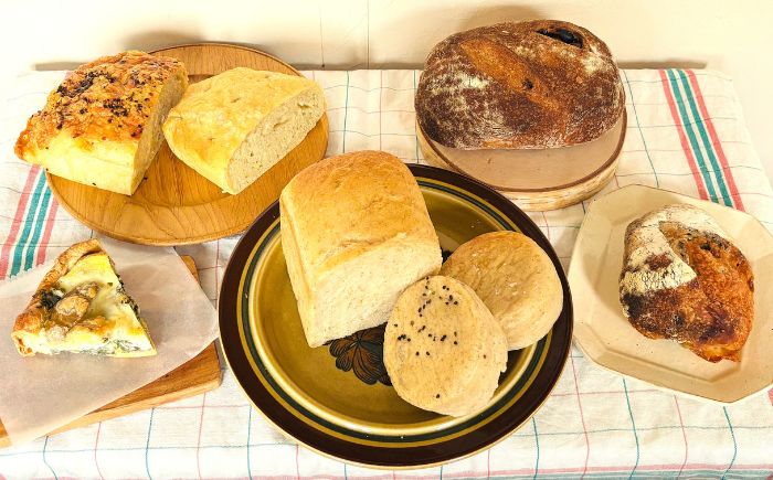 【ふるさと納税】【お歳暮対象】厚真を味わう 自家製酵母のパン詰め合わせ Aセット【パン工房Chillin'】 パン 道産小麦 国産小麦 自家製酵母 詰め合わせ ...