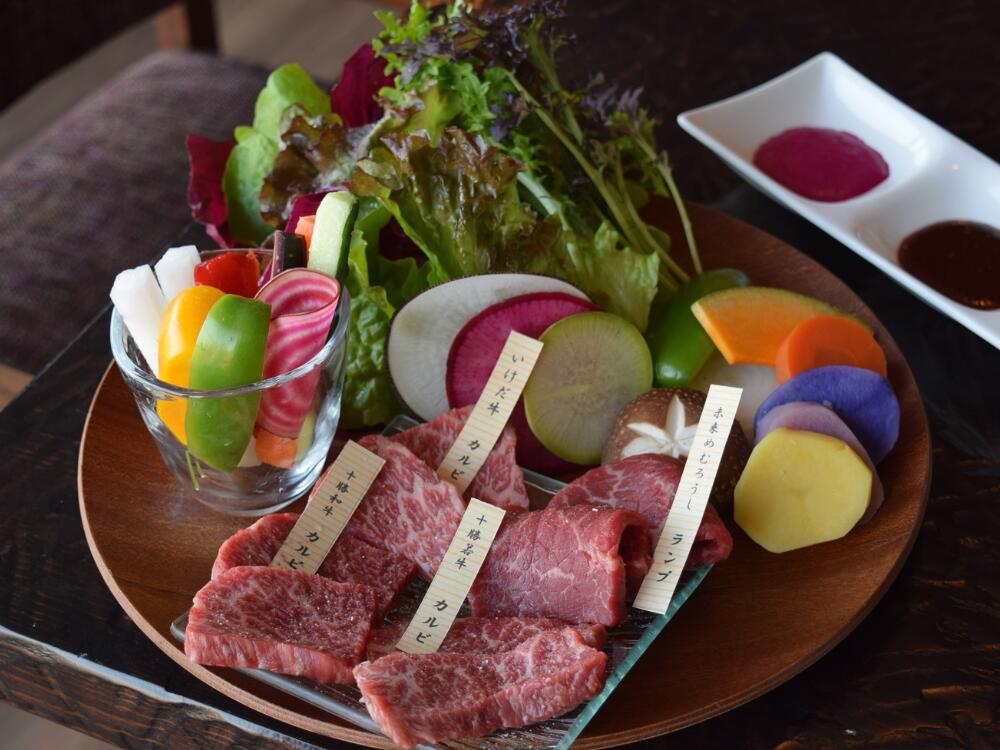 十勝川温泉「旬の野菜と焼肉 大地の匠」お食事券3,000円分 野菜 焼肉 焼き肉 やきにく 肉 お肉 旬 お食事券 食事券 チケット 十勝 北海道 音更町 送料無料