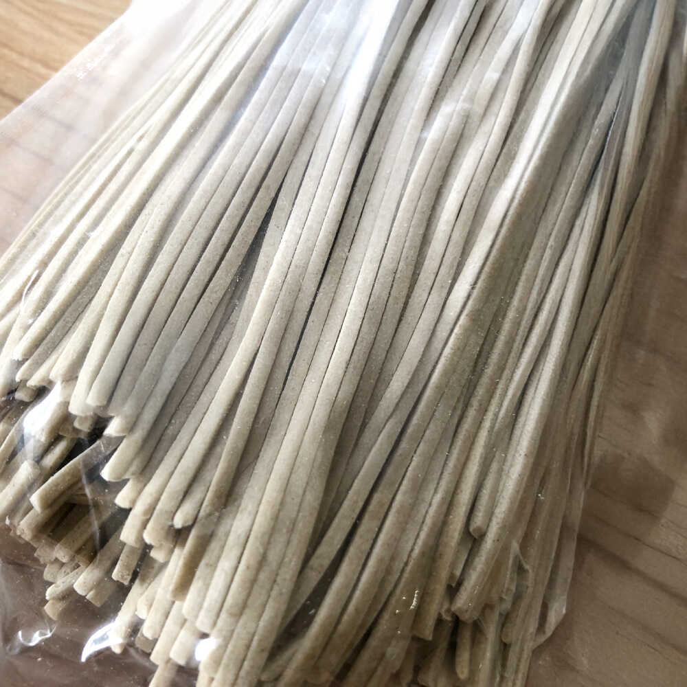 【ふるさと納税】北海道十勝 半生そば 細麺 200g×10袋 | 瀬戸内商事[BNBF004] f016357-shintoku-10000081 北海道新得町 サンプル画像3