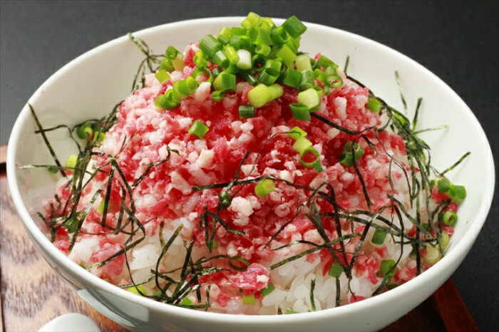 【ふるさと納税】牛とろ丼セット 牛とろフレーク 専用タレ付き ぎゅうとろ 牛肉 牛トロ フレーク ご飯にかけるだけ ふりかけ ご飯のお供 お取り寄せ グルメ 北海道産 送料無料