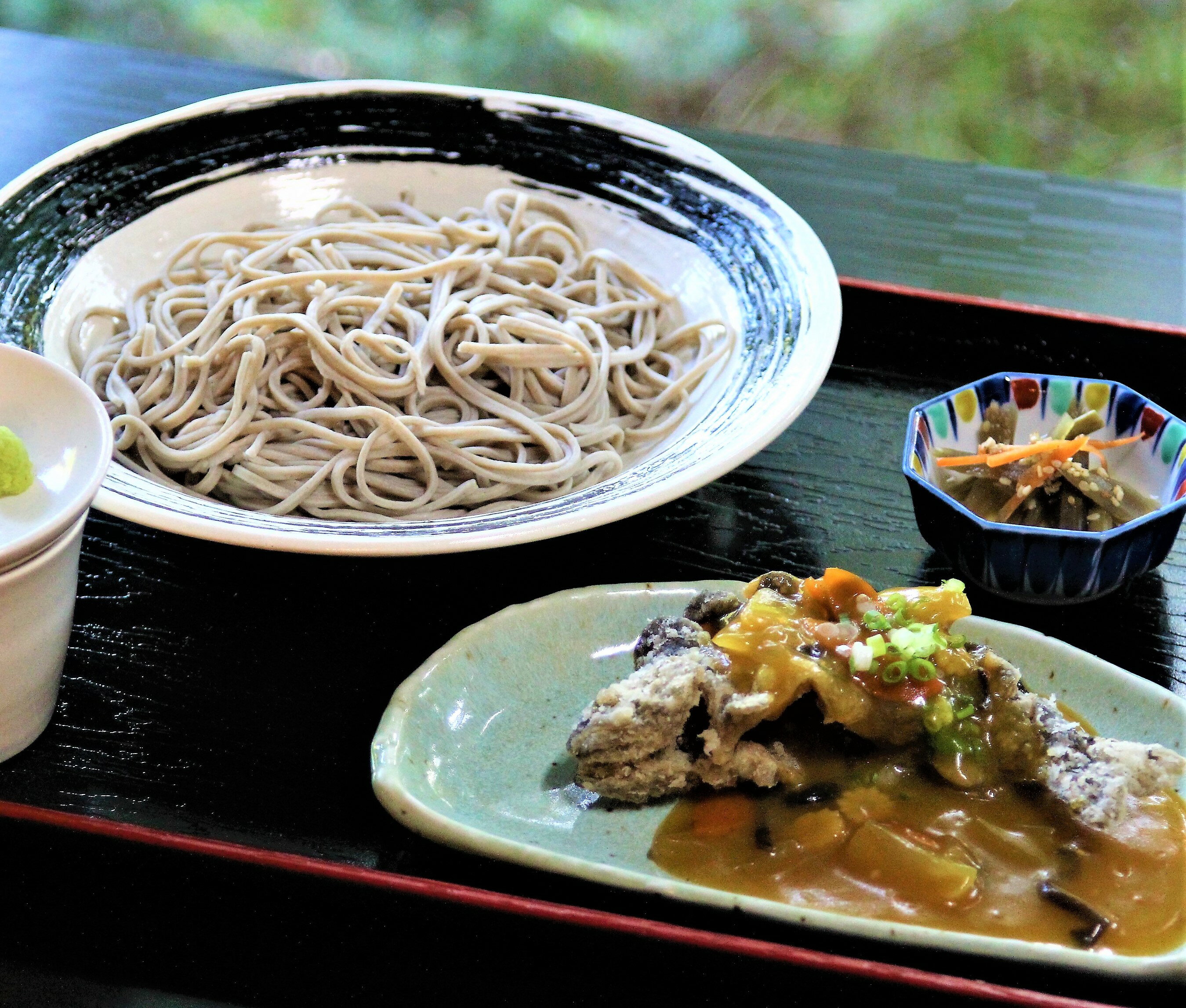 【ふるさと納税】 蕎麦 と にじます料理 松久園 食事券 1万円分 そば ソバ 鱒 マス ニジマス 虹鱒 お食事券 お食事 食事 利用券 補助券 10000 10000円 10,000 10,000円 1万 老舗 魚介 鮮魚 北海道 十勝 芽室町