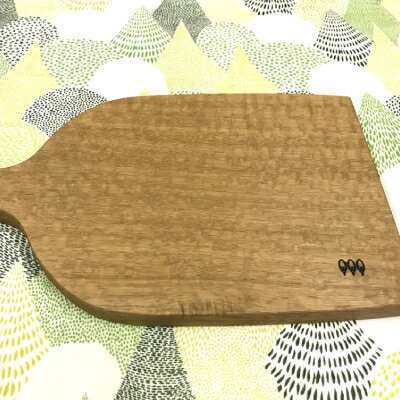 十勝の樹々のうつわ 天然木製 カッティングボード 30cm×18cm 工芸品 まな板 調理器具