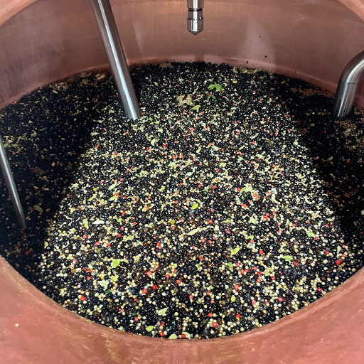 【ふるさと納税】クラフトジン 明時(AKATOKI) RASPBERRY(ラズベリー)500ml×1本 【 酒 お酒 ジン 地酒 蒸留酒 スピリッツ アルコール 醸造アルコール 常温 北海道 幕別町 十勝平野蒸溜所 】
