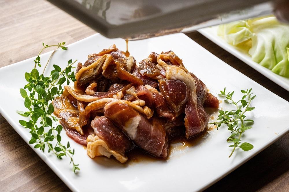 【ふるさと納税】【3ヶ月定期便】ラム肉味付けジンギスカン500g×3パック【 肉 にく 羊肉 バーベキュー 味付け ジンギスカン キャンプ BBQ グルメ ヘルシー 標茶町 北海道 】 f016641-shibecha-10000297 北海道標茶町 サンプル画像2