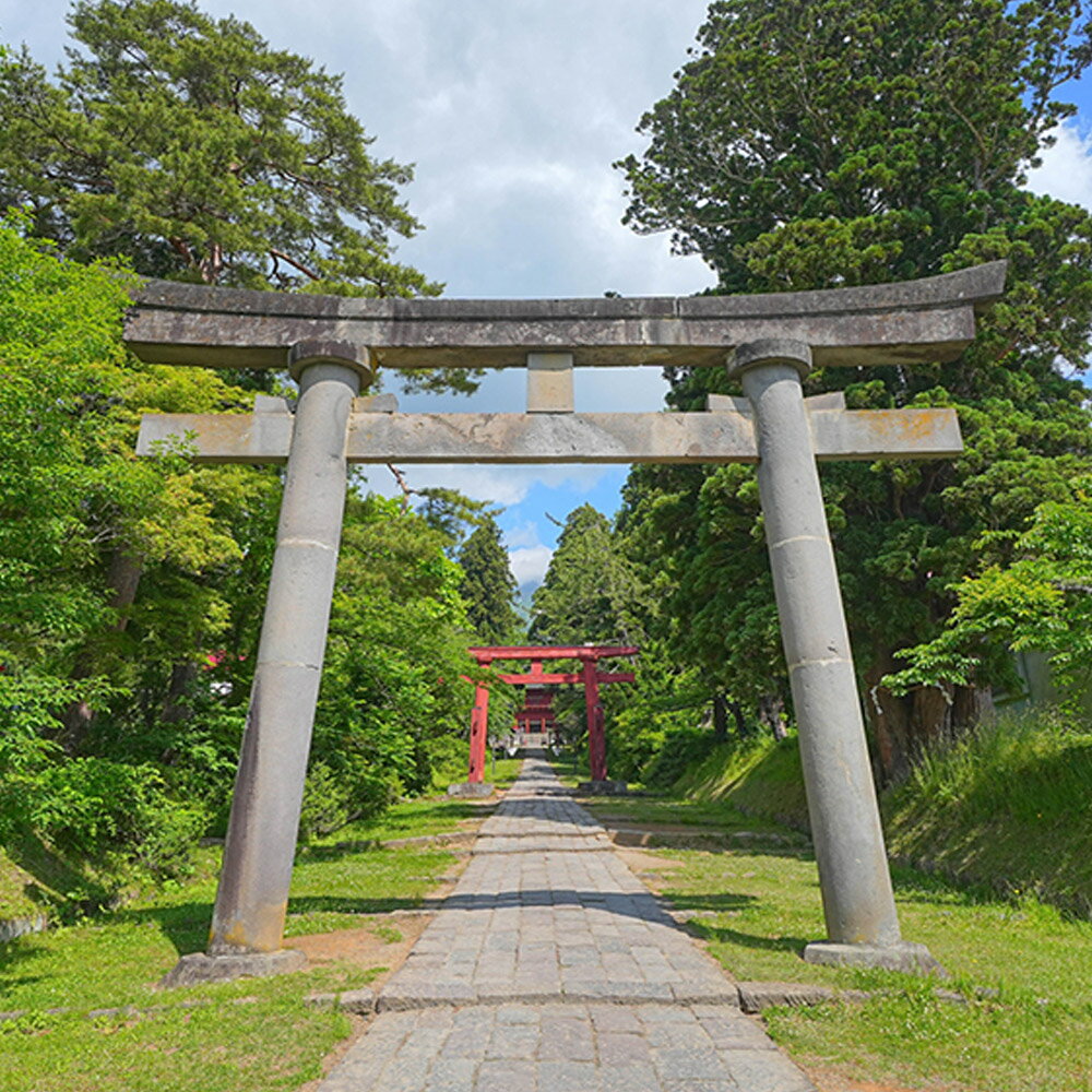 【ふるさと納税】 【タクシーでらくらく移動】着地型弘前近郊ゴルフ・観光ツアー 4名様ご招待