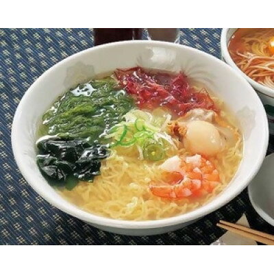 【小笠原製麺所】三陸海の恵み!本格 磯ラーメン1食×4セット(計4食・特製スープ・わかめ・ふのり付)【配送不可地域：離島】【1758255】