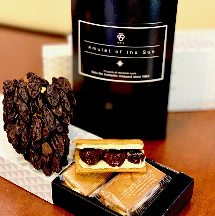 【ふるさと納税】生 レーズン サンド 大粒(佐藤ぶどう園産使用) 5個入り スイーツ お取り寄せ バターサンド ぶどう クッキー 冷凍発送 バレンタイン ホワイトデー 母の日 プレゼント ギフト