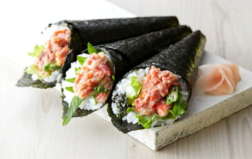 【ふるさと納税】本ズワイガニ フレーク 600g(200g×3パック)冷凍 蟹 ボイル味付け済 かに 陸前高田