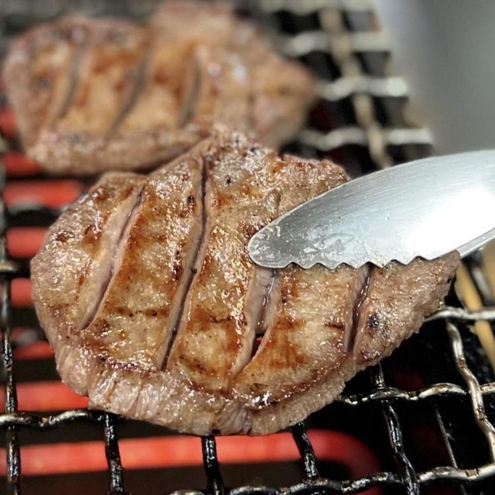 厚切り牛タン 4人前 480g 冷凍　【 焼肉 バーベキュー BBQ おうち焼肉 食べ物 食材 夕飯 休日 熟成 柔らかい 旨味 味付き牛タン 味付け牛タン 】