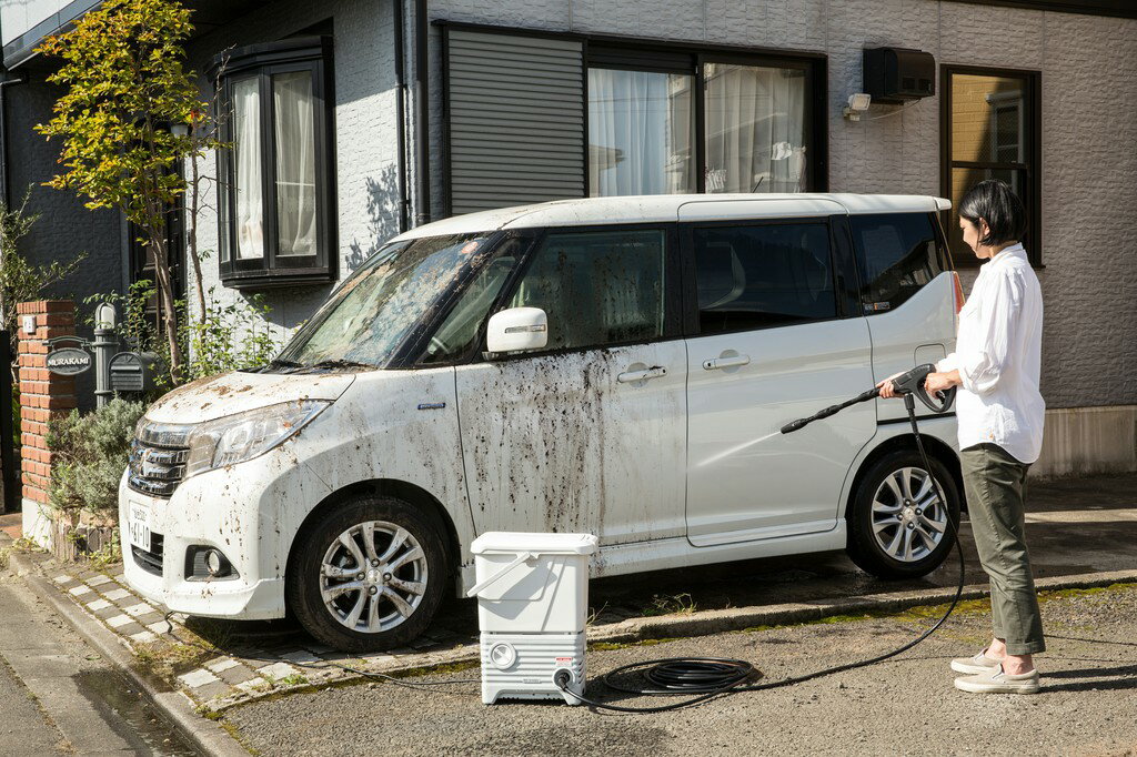 【ふるさと納税】高圧洗浄機 タンク式 SBT-512N ホワイト 静音 温水 除雪 外壁 ベランダ 洗車 車 水圧 クリーナー 高圧 掃除機 アイリスオーヤマ　【白 高評価】