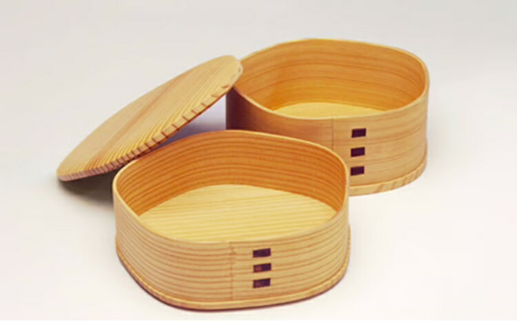 【ふるさと納税】梅花弁当 W125×D125×H93mm 容量 上段350ml 下段450ml シンプル ウレタン塗装 丈夫 伝統工芸品 軽量 贈答品 ギフト プレゼント 誕生日 特別な日 国産 お取り寄せ 東北 秋田県 送料無料【(株)大館工芸社】