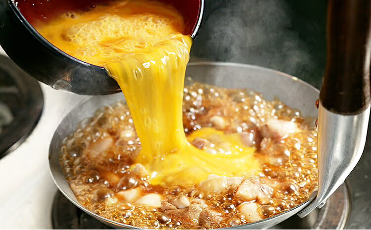 【ふるさと納税】親子丼の素 6人前 小分け 150g×6袋 親子丼 比内地鶏 日本三大美味鶏 鶏肉 特選 親子丼のたれ チョイめし お手軽 簡単 レトルト 大館 ギフト 送料無料 国産 食品 冷凍 お取り寄せ お取り寄せグルメ 送料無料 【75P2810】【秋田比内や(株)】 f052043-odate-10000137 秋田県大館市 サンプル画像2