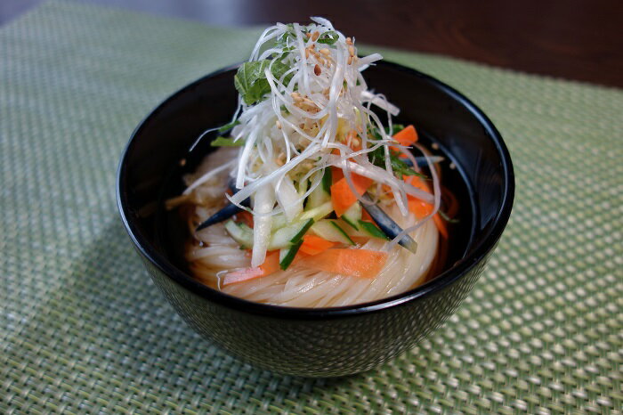 【ふるさと納税】つるりとしたのど越し 稲庭絹女うどん 6人前×15袋 秋田県産 国産 稲庭 いなにわ 稲庭うどん 干しうどん 稲庭干饂飩 饂飩 うどん ウドン 乾麺 麺 秋田 稲庭絹女饂飩 贈答用 ギフト 人気 ランキング 30000 30000円 C0201【(有)稲庭絹女うどん】[C0201]