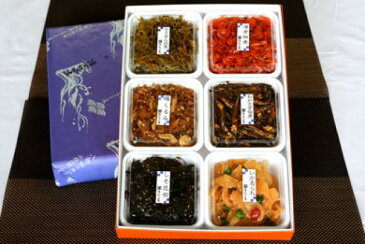 【ふるさと納税】【伝統の味 八郎潟の佃煮】つくだ煮 六種詰合せ 700g(ギフト) 【魚貝類・加工食品・ワカサギ・ちりめん・つくだ煮・佃煮・詰合わせ】 お届け:ご入金確認後2〜3週間程度