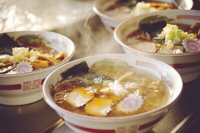 山形県米沢市 【ふるさと納税】ラーメン 米沢 らーめん セット 8食分 醤油味 ギフト 8人前 送料無料 山形 お取り寄せグルメ 生麵 スープ 付き チャーシュー メンマ ちぢれ麺 中華そば しょうゆ おすすめ 本場の味 画像3