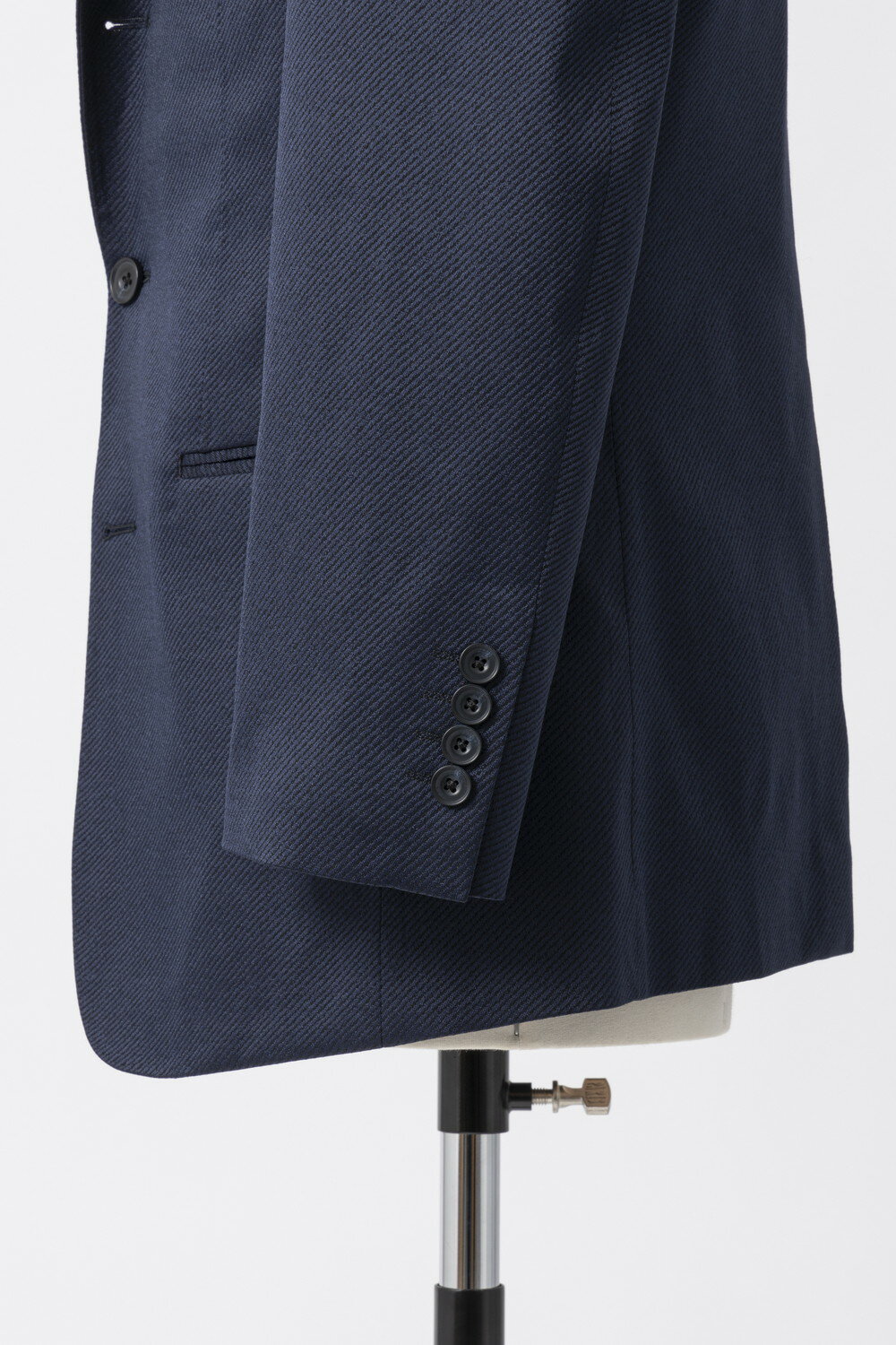 【ふるさと納税】illbe 米沢織 3B ネイビー ブレザー 1着【選べる 4サイズ】山形県 米沢市