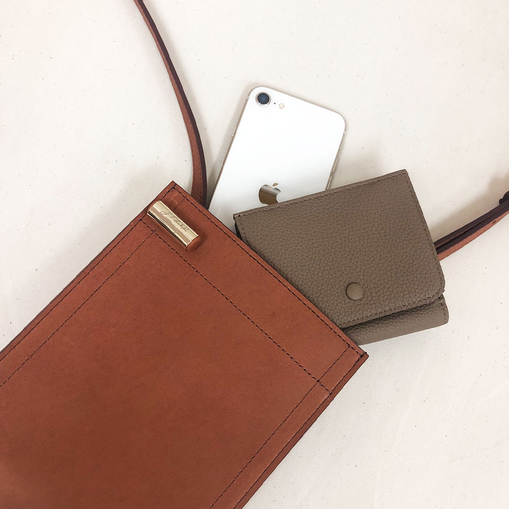 【ふるさと納税】 【選べるカラー】ANDERSENBAG チョーク No.9211 チョーク・ミニショルダー トープ ブラック ブラウン ショルダー バッグ かばん 鞄 カバン 軽量 肩がけ 斜めがけ レザー 革 オイルレザー 山形県 白鷹町 送料無料