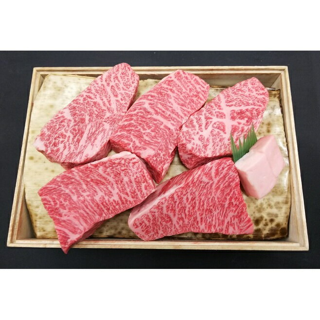 【ふるさと納税】【桜八】「うねめ牛」A5等級ももステーキ 700g（140g×5枚）　【牛肉・お肉・もも肉】