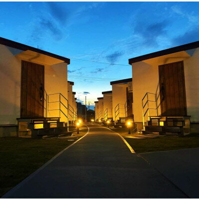 【ふるさと納税】リゾートホテルHOTEL VILLA THE RooM e-sports & resort宿泊券2名【配送不可地域：離島・沖縄県】【1673516】