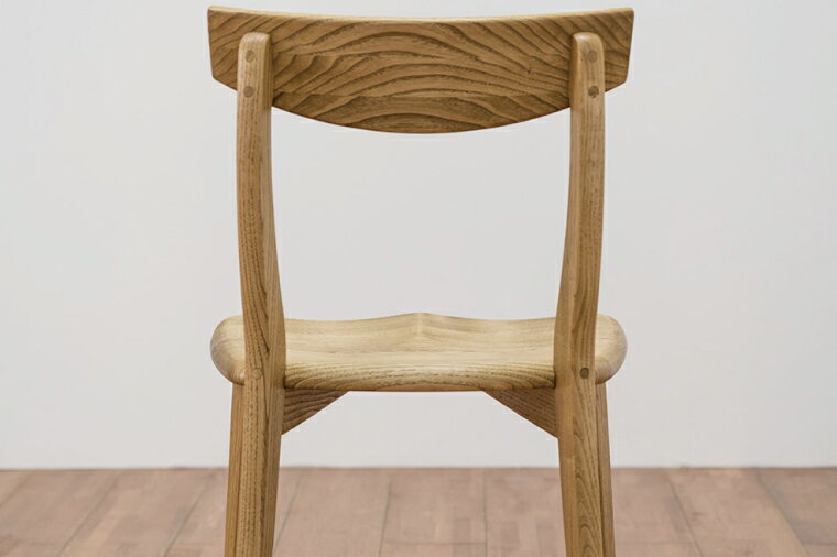 【ふるさと納税】【頑固おやじ】栗の木のダイニングチェアー【家具 椅子 木製 食卓椅子 栗の木 無垢材 オイル仕上げ 水戸市 茨城県】（BV-140）