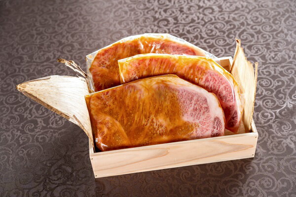 【ふるさと納税】肉 特製みそ漬け 常陸牛 極上 サーロイン 3枚＜木箱入り＞ 国産牛 黒毛和牛 クリスマス お歳暮 ハロウィン お取り寄せ お祝い 内祝い 出産 結婚 快気祝いプレゼント 誕生日 ギフト対応 茨城県 水戸市 肉のイイジマ（DU-65） f082015-mito-10000405 茨城県水戸市 サンプル画像2