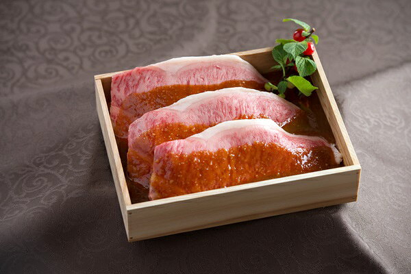 【ふるさと納税】肉 特製みそ漬け 常陸牛 極上 サーロイン 3枚＜木箱入り＞ 国産牛 黒毛和牛 クリスマス お歳暮 ハロウィン お取り寄せ お祝い 内祝い 出産 結婚 快気祝いプレゼント 誕生日 ギフト対応 茨城県 水戸市 肉のイイジマ（DU-65） f082015-mito-10000405 茨城県水戸市 サンプル画像3