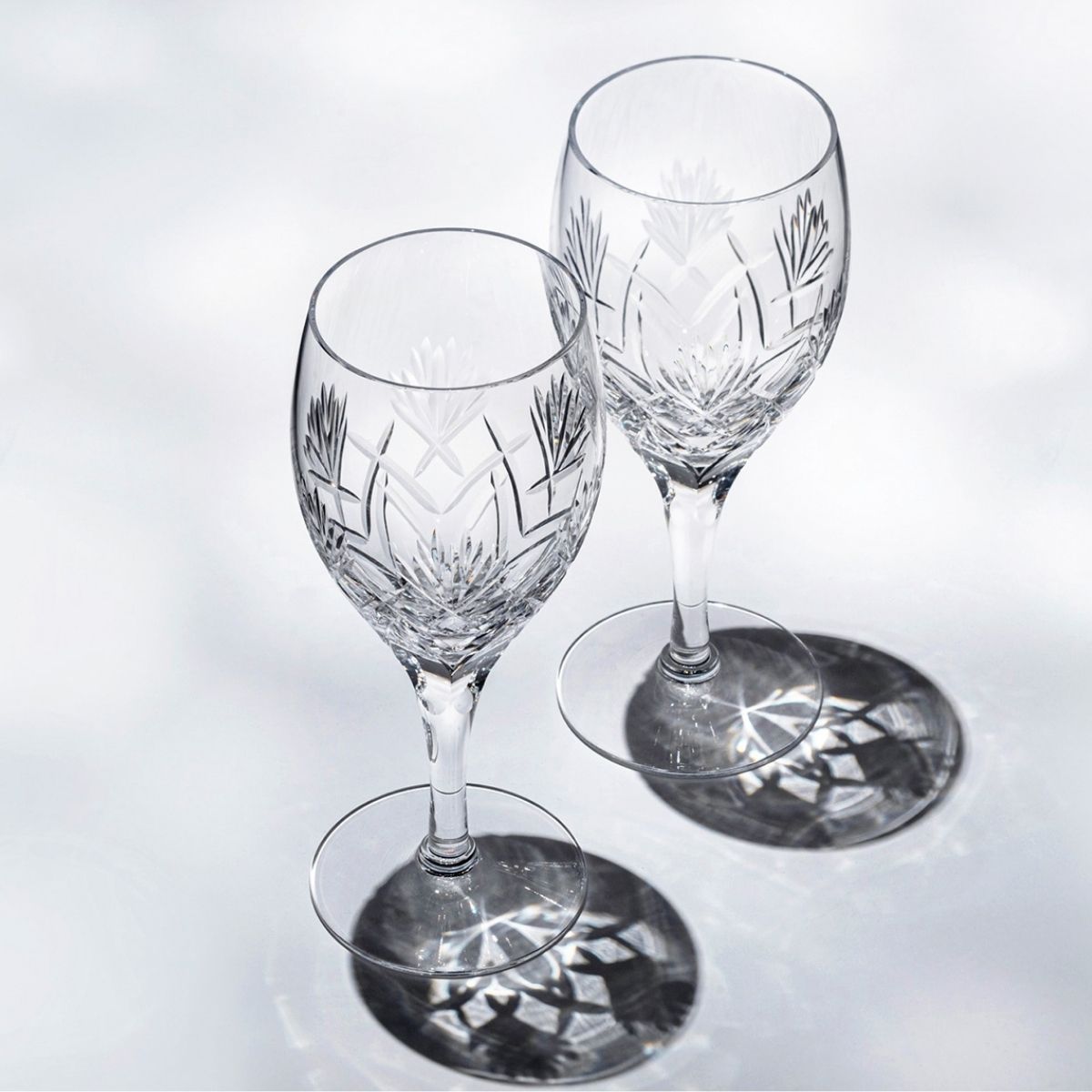 【ふるさと納税】江戸切子 ペアワイングラス ボナール KWP249-2532 | 江戸切子 ワイン グラス キレイ 上品 お祝い プレゼント 記念日 ギフト ご褒美 日本土産 クリスタルガラス グラス 伝統 日本製 プレゼント 贈り物 卒業祝い 就職祝い 記念品 贈答品 茨城県 龍ケ崎市